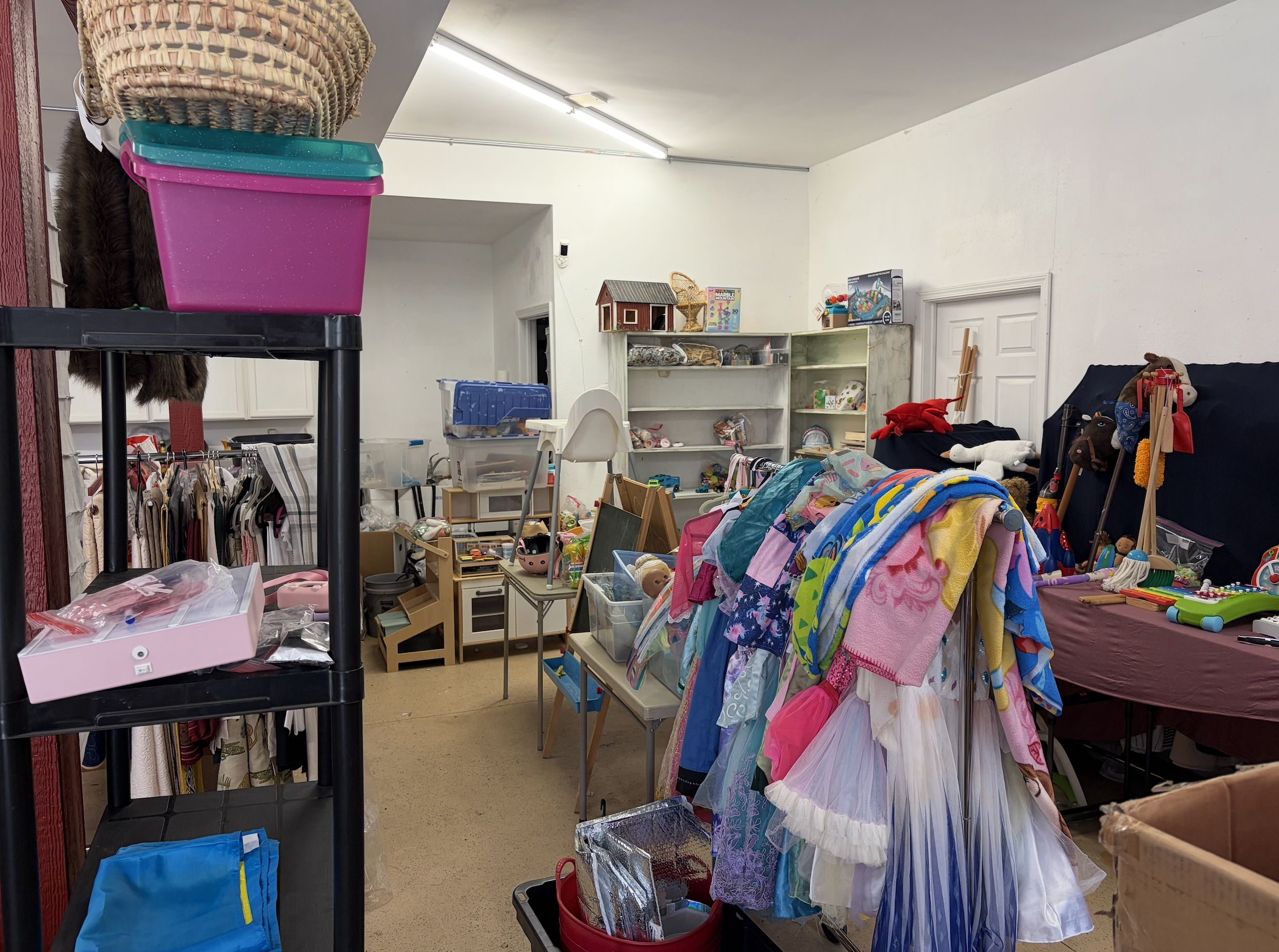 HUGE FREE ESTATE GIVEAWAY – EVERYTHING MUST GO